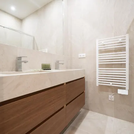 Cia - Duplex In Heart Of Paris